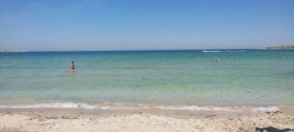 Студия у моря, Итальянская деревня