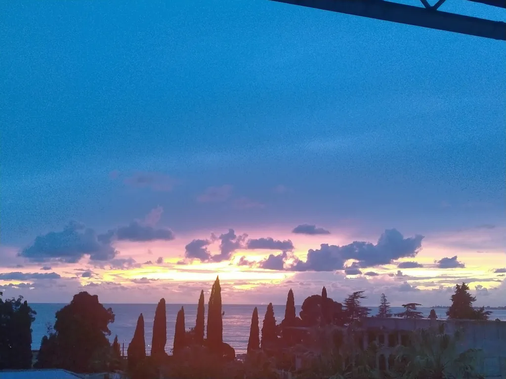 Квартира Просторная квартира с видом на море и горы — Сухум