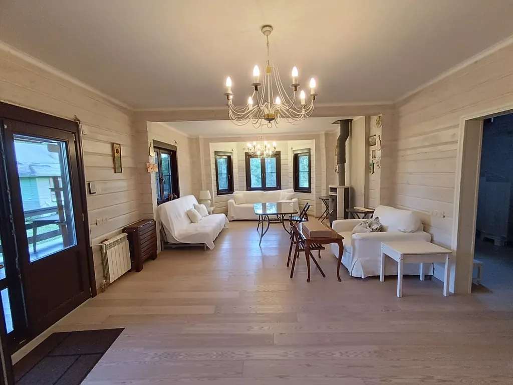 Большой светлый гостевой дом 230кв/м 50 соток участок