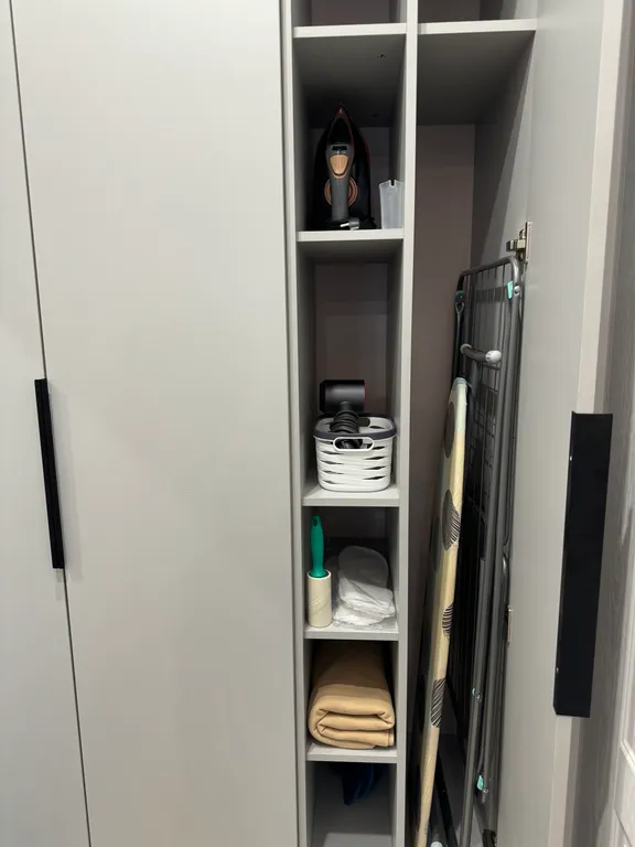 Зелёная современная квартира-студия недалеко от Горного Воздуха