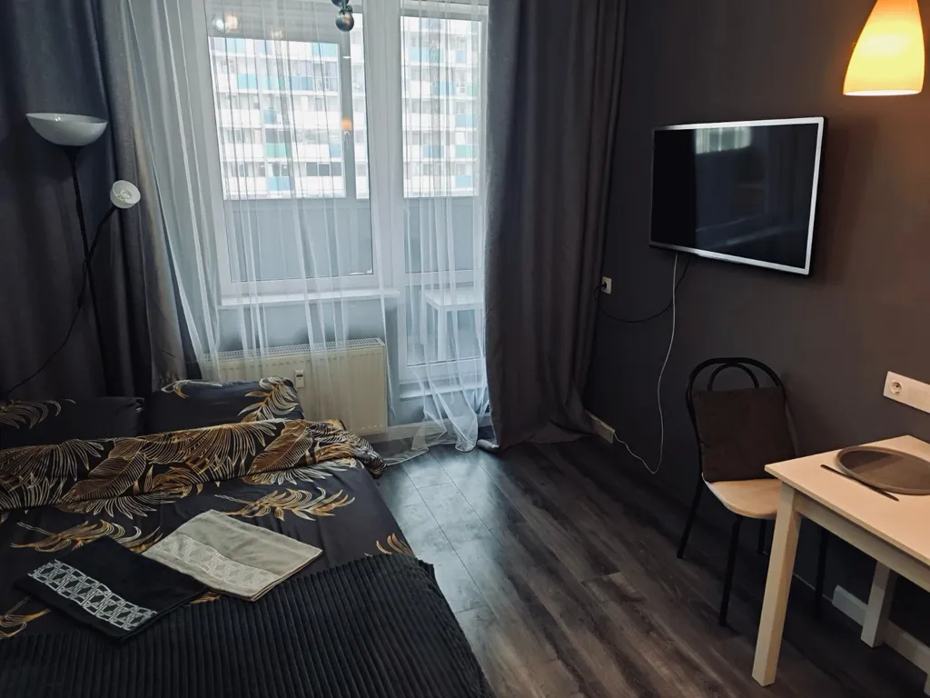 Студия- оттенки серого