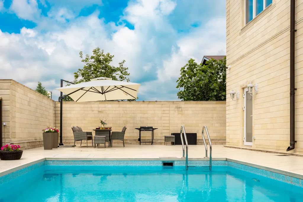 Уникальная вилла Васту с теплым бассейном и 6 спальнями