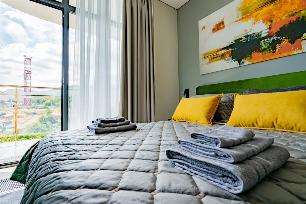 Дизайнерская студия LS-GREEN с боковым видом на море с 13 этажа