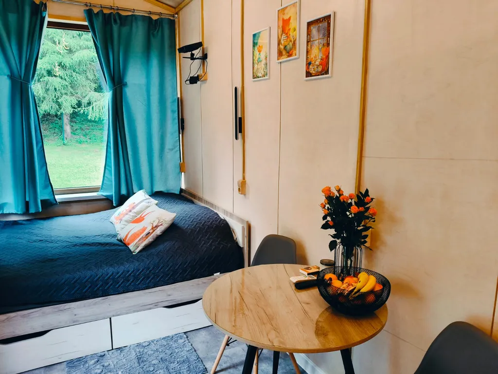 Уютный домик-глемпинг с сауной в лесу