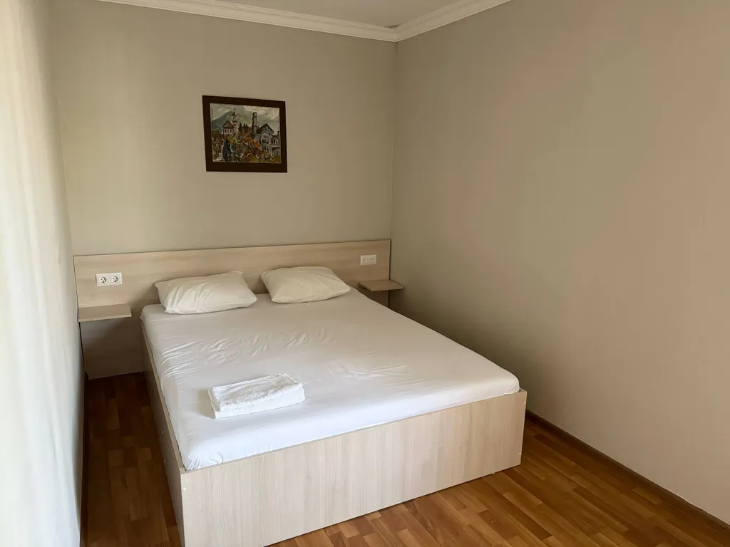 Трёхкомнатная квартира с ремонтом на ул Гочуа — аренда посуточно в Пицунда