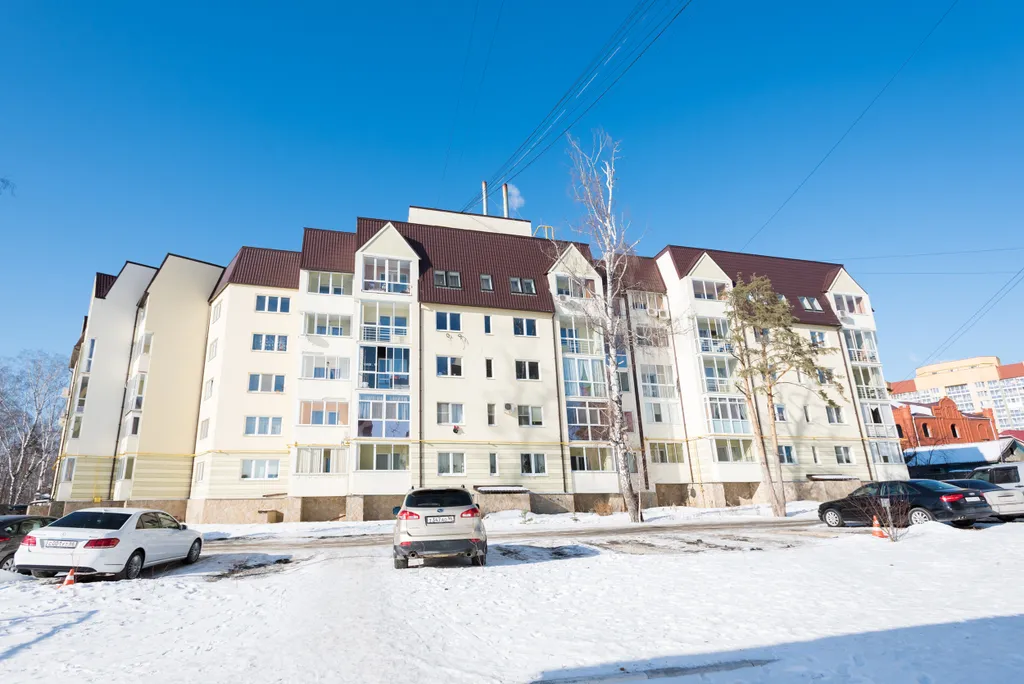 Стильная 3-комнатная квартира на берегу реки Исети