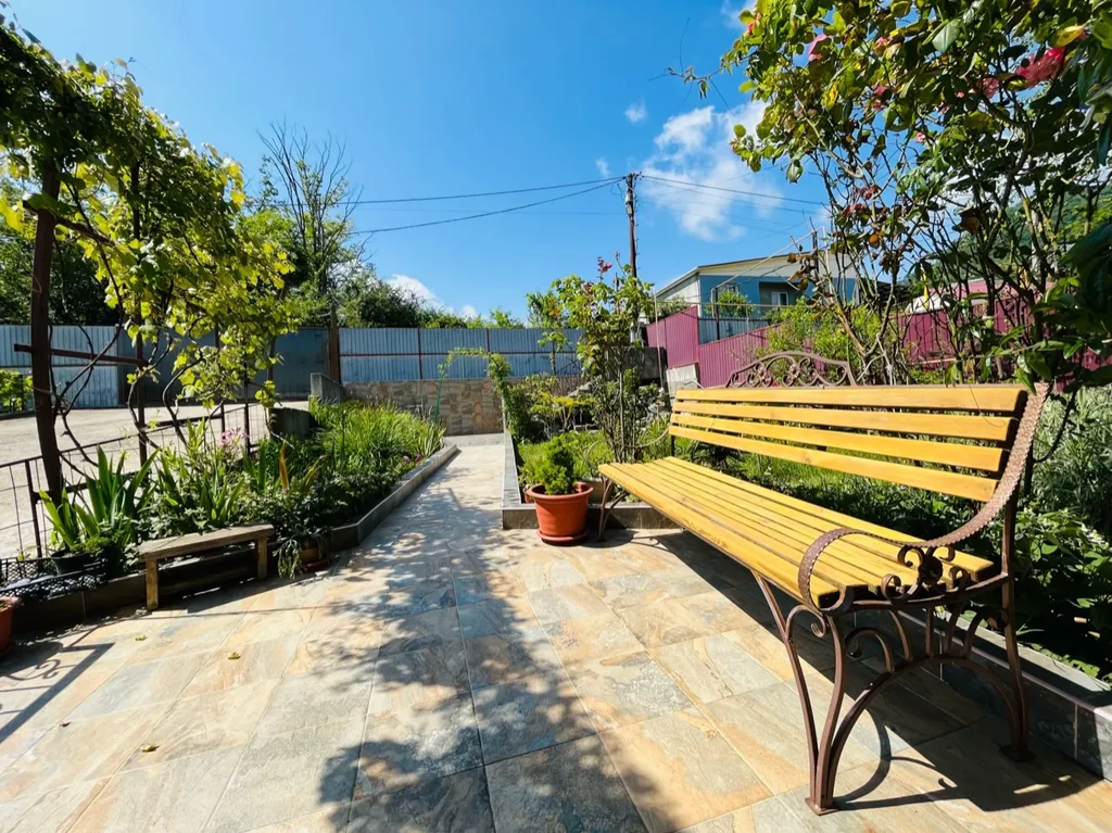 Дом с бассейном