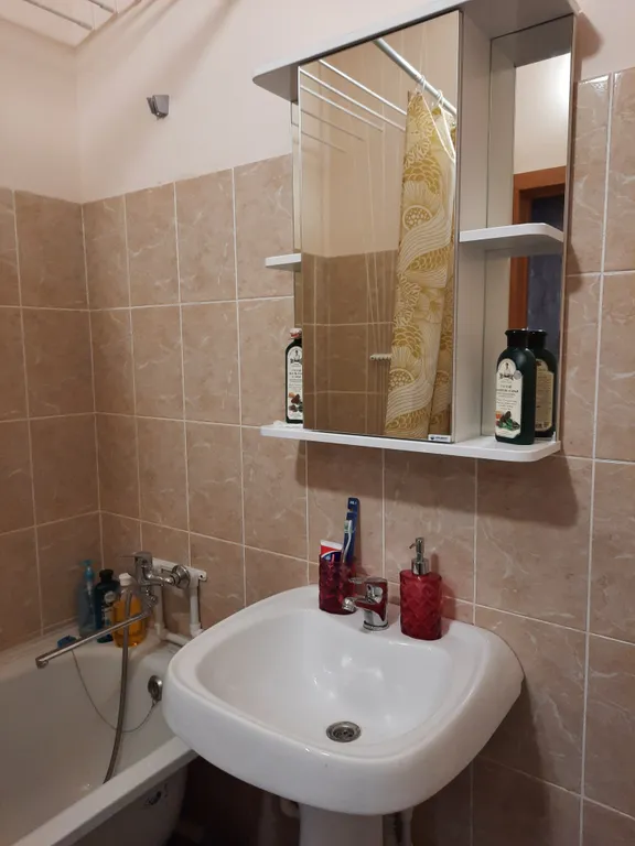 Рядом ТЦ Оазис Плаза, Окружная больница, Смотровая поликлиника