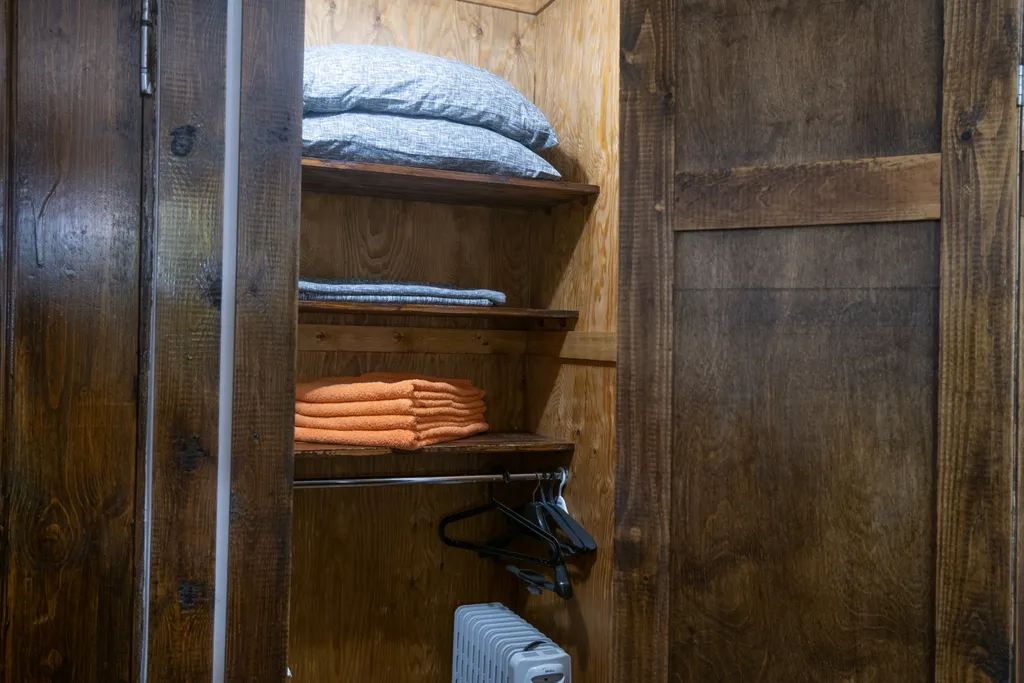 Квартира Квартира Четырёхместный номер с двухспальной кроватью и двухспальным диваном — Сухум