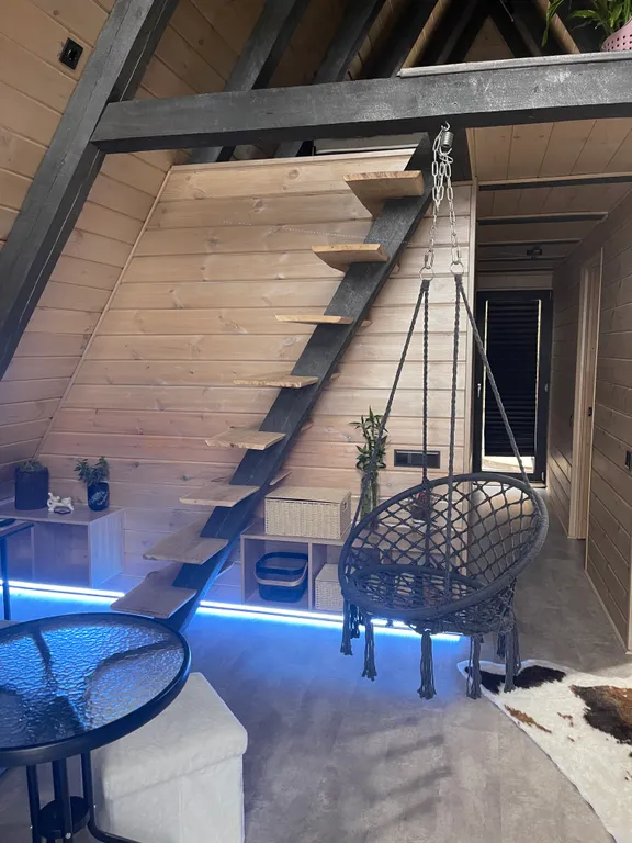 А фрейм дом шалаш