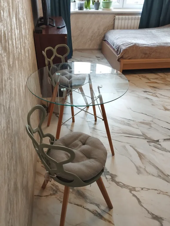 Новая квартира с хорошим ремонтом . Метро Котельники рядом.