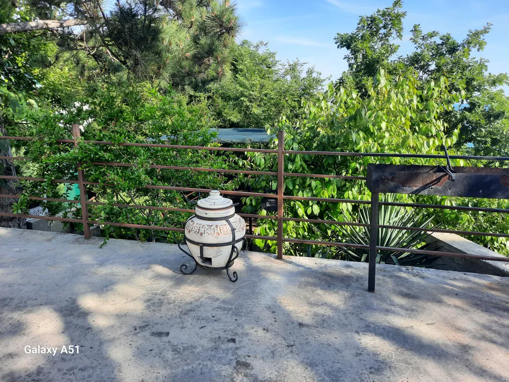 Студия на берегу моря