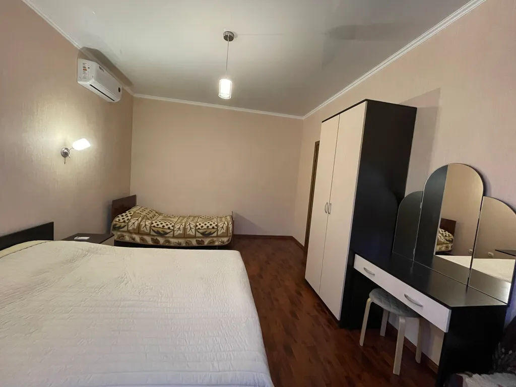 Дом возле Кипарисового озера