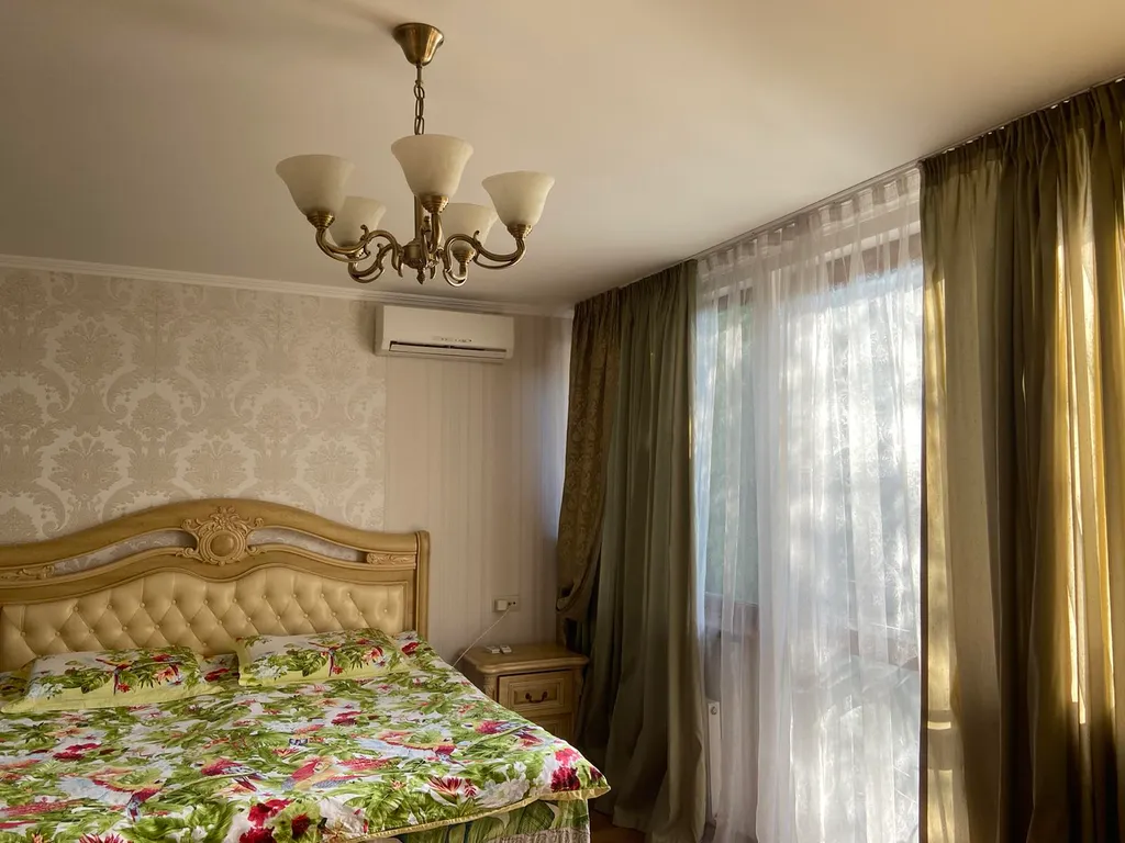 Коттедж 4-комнатный Дом — Ялта