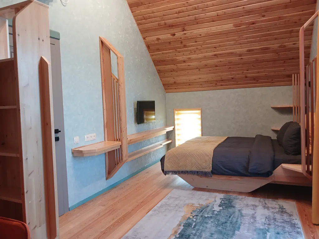 Дом с бассейном