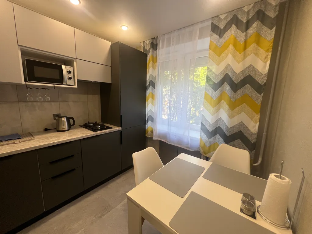 Квартира Двухкомнатные апартаменты центр притяжения — Калининград