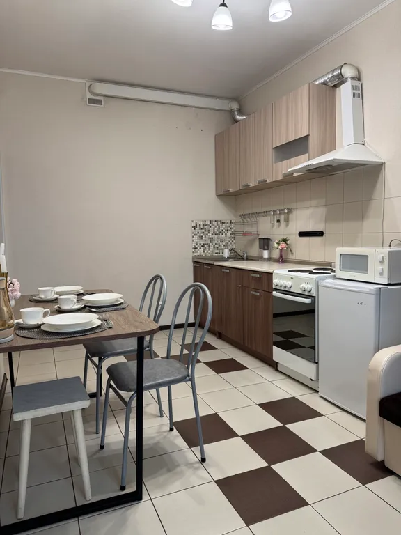 Уютная квартира у ТРЦ Планета и СК имени Сухарева