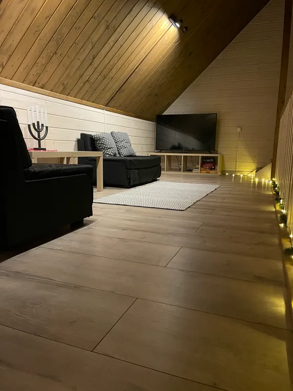 Сосновое шале на берегу Сямозера