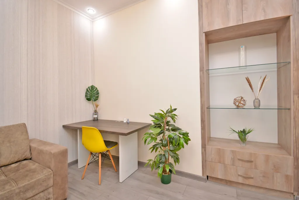 Charming apt next to Opera house