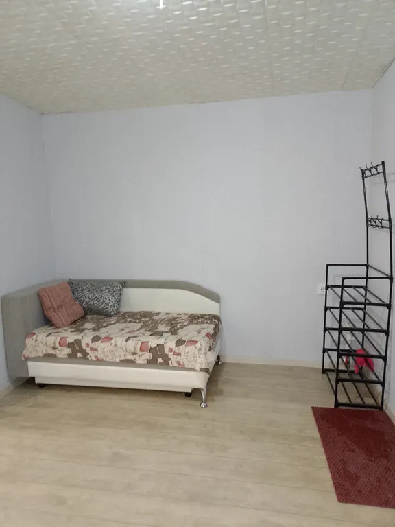 Частный дом с отдельным входом и двором