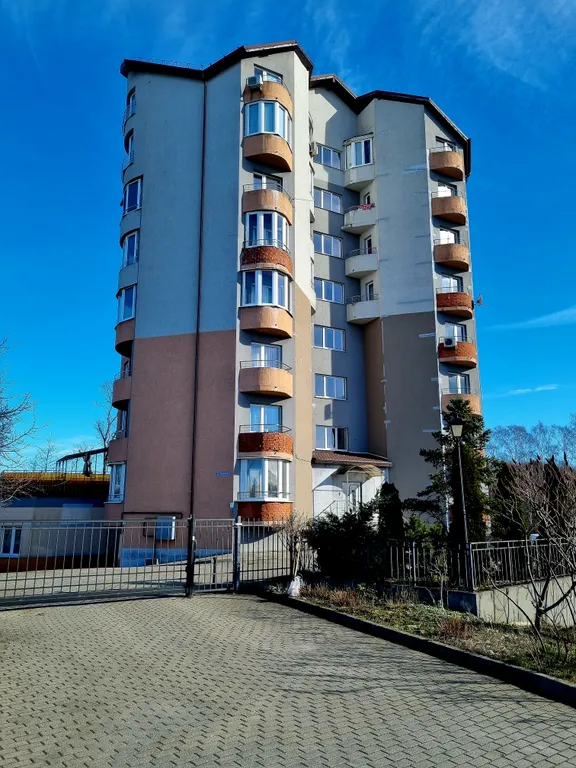 Квартира с большой террасой, видом на море, велосипедами и сапбордами