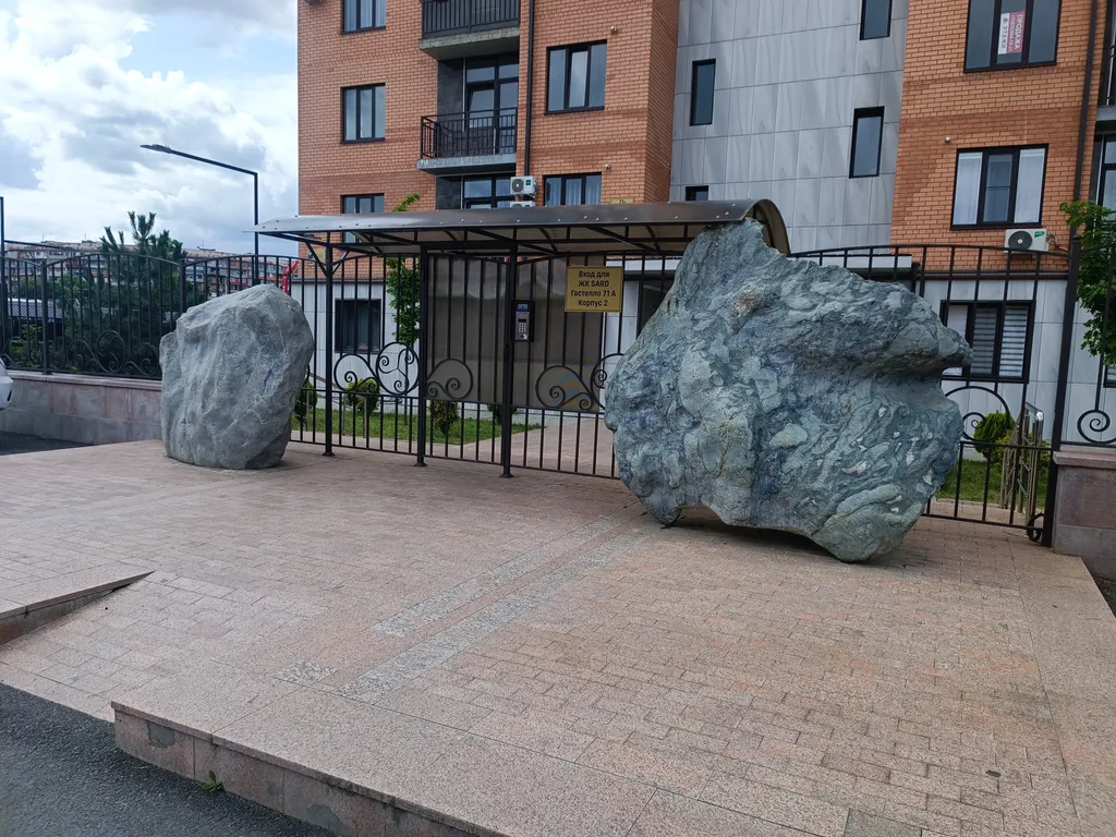 Квартира Уютная квартира с видом на горы и балконом — Владикавказ