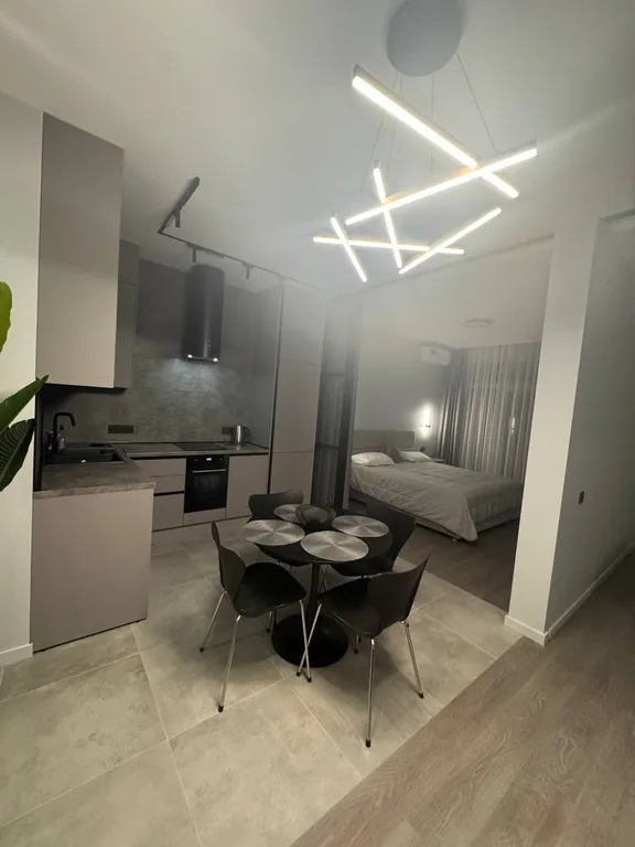 Дизайнерская квартира с видом на море в ЖК Аллея парк