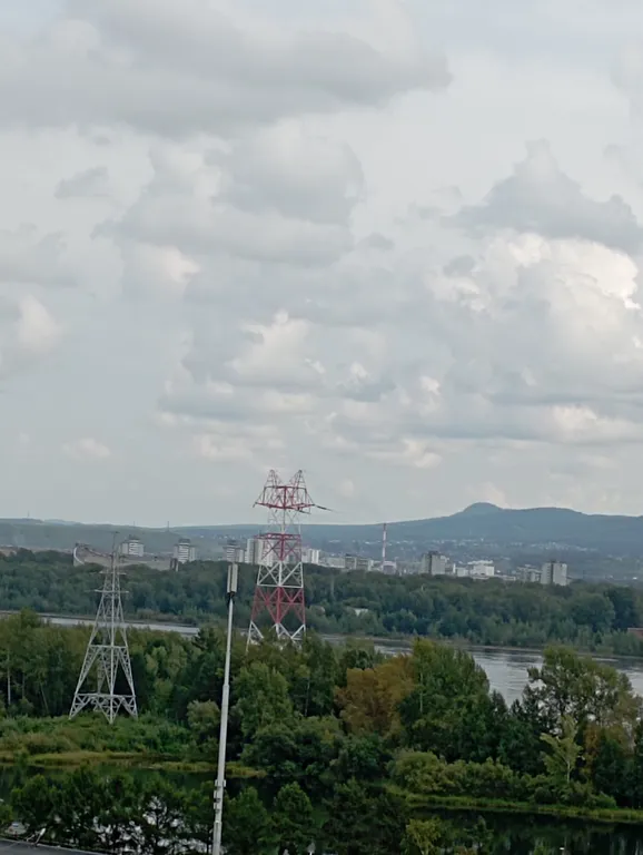 Квартира Квартира Уютная студия на набережной реки Енисей — Красноярск