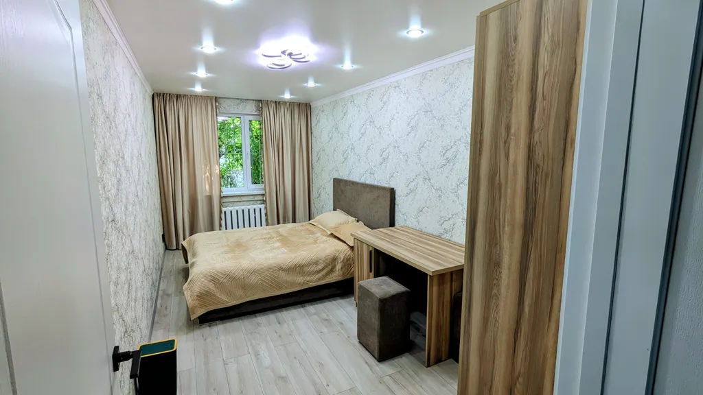 3-х комнатная квартира в центре у Каныбека