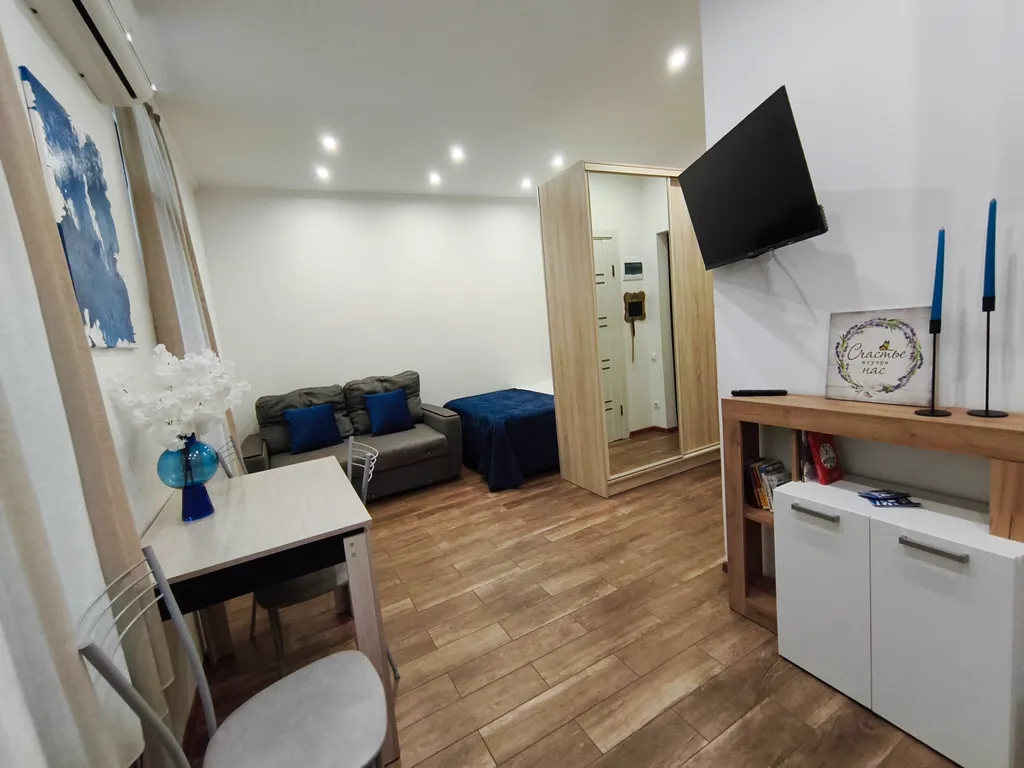 Современная студия в горах