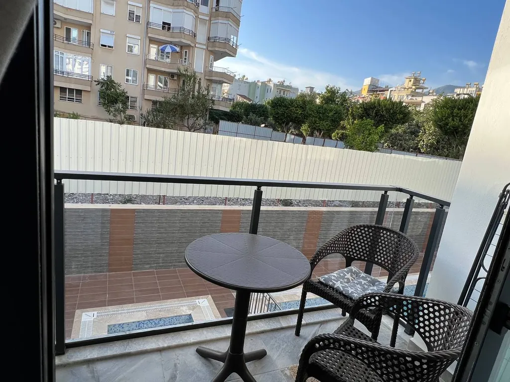 Апартаменты в центре с бассейном