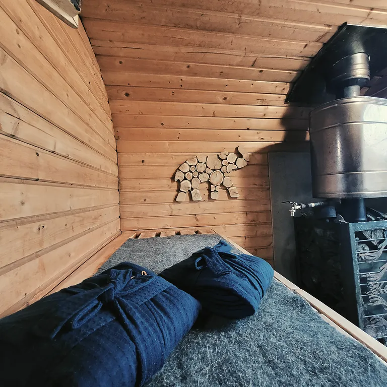 Уютный домик в стиле а-фрейм