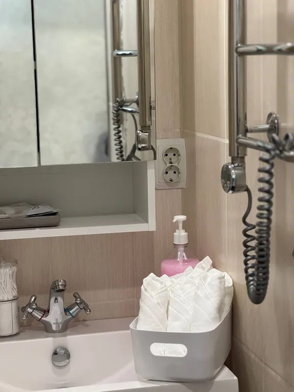 Уютная солнечная квартира в районе Золотого моста