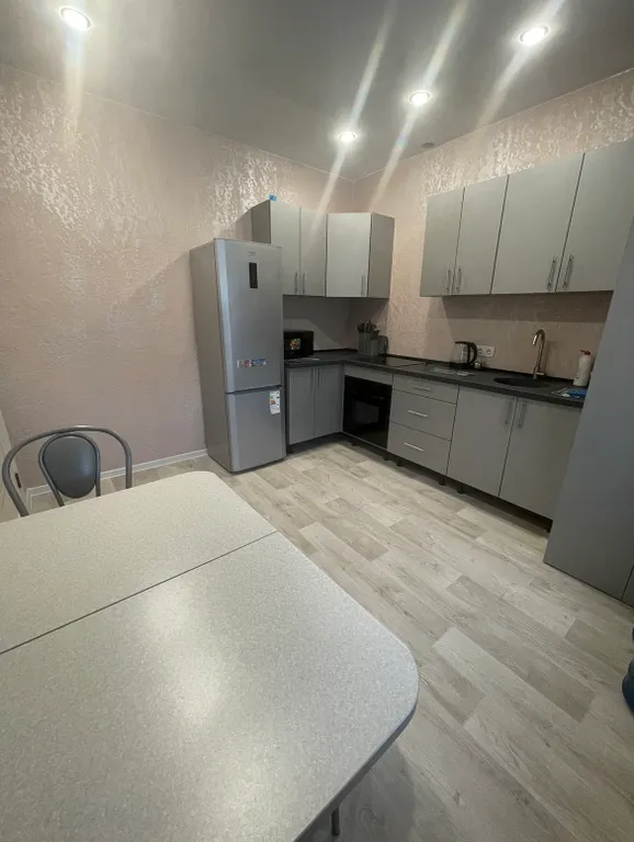 Уютный дом с баней и бассейном в 10 минутах от города