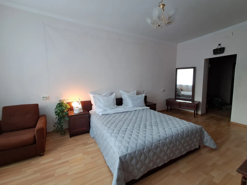 Квартира Симпатичная 3х-комнатная в самом центре — аренда посуточно в Тюмень