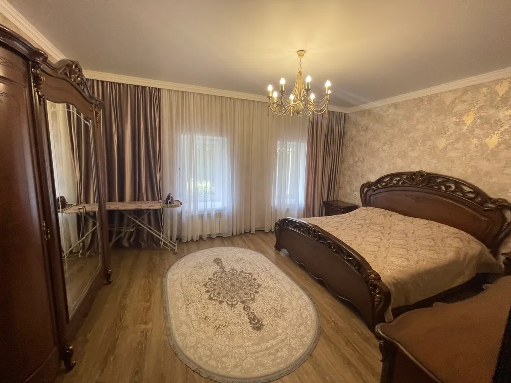 Новый уютный чистый дом в центре города