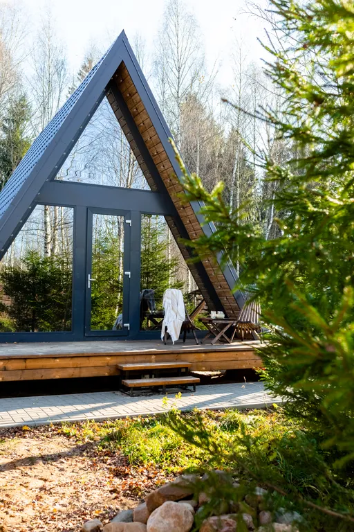 Дом A-Frame в лесном массиве