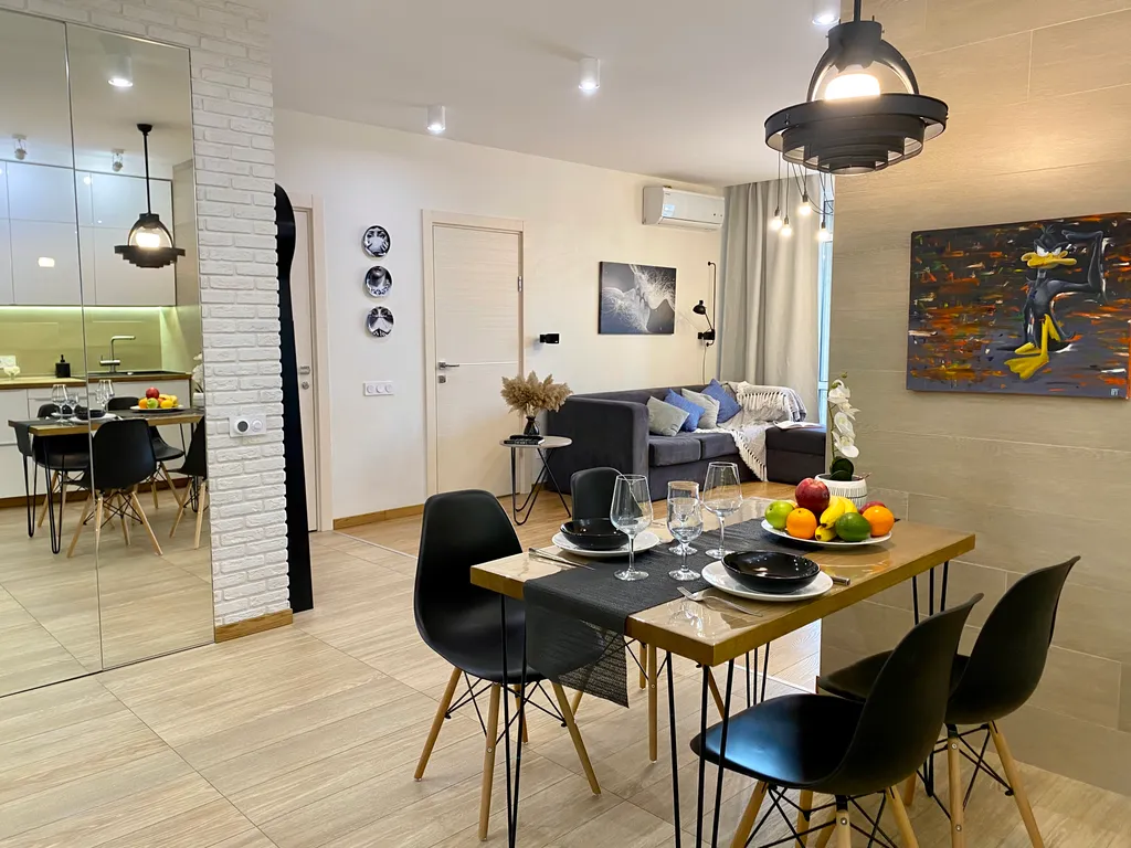 Трёхкомнатная семейная квартира с детской комнатой