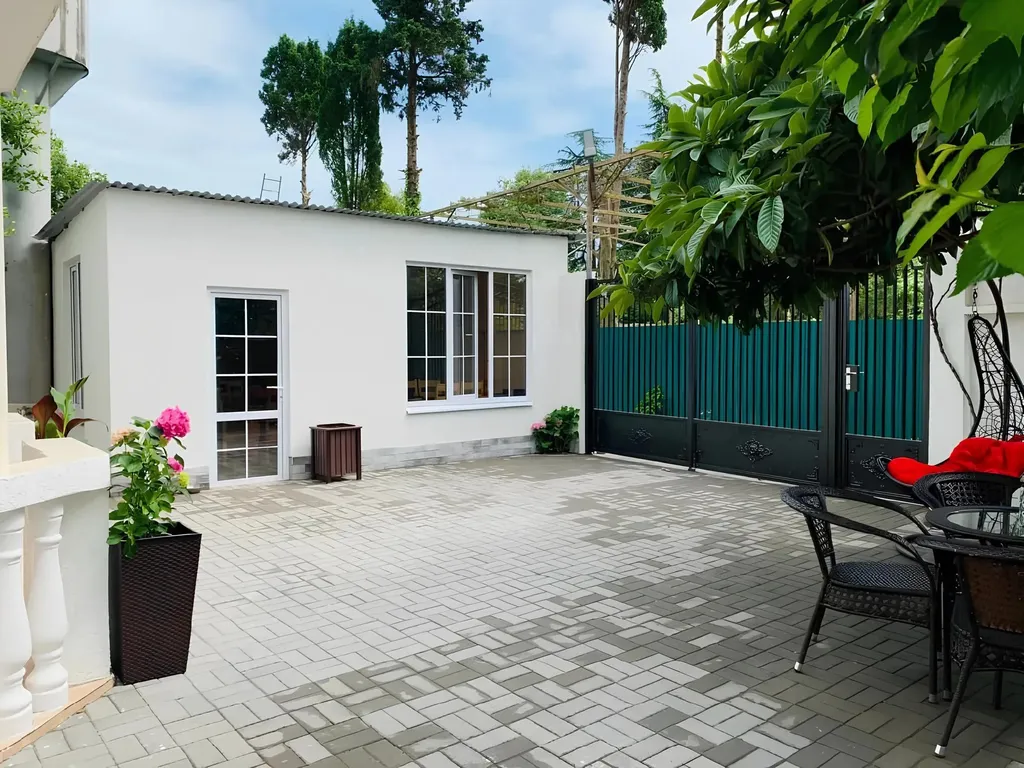 Коттедж 1-комнатный Дом — аренда посуточно в Сухум