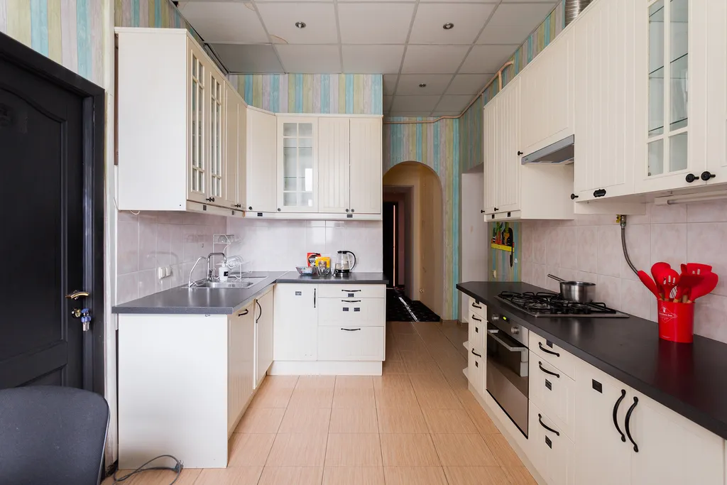 Светлая и просторная комната в престижном Басманном районе