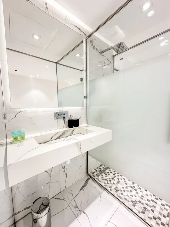 Стильная трёхкомнатная квартира