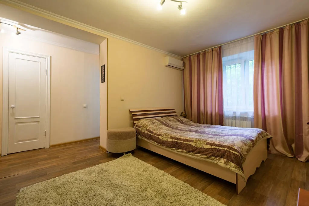 Уютная 1 комнатная квартира в самом центре Алматы