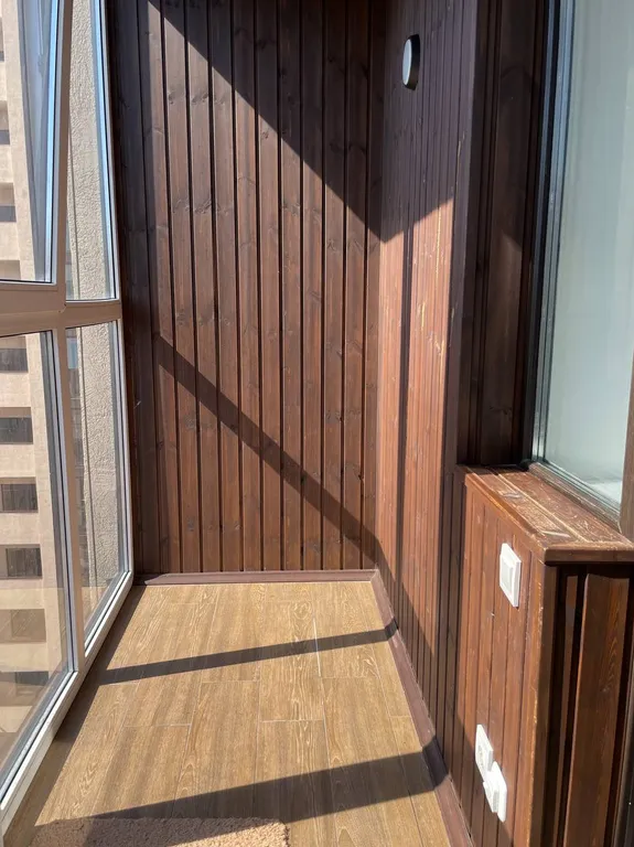 Студия с видом на лес