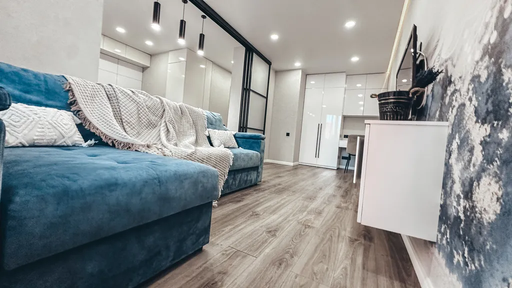 Стильная и просторная студия с бесконтактным заселением