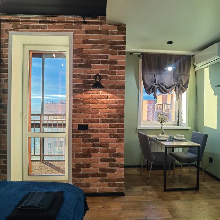 Студия в стиле Лофт с кондиционером в элитном доме