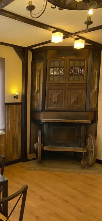 Коттедж с дизайнерской отделкой и камином