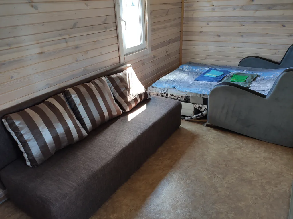 Коттедж Домик с терассой на берегу Ильменского озера — аренда посуточно в Ретлё