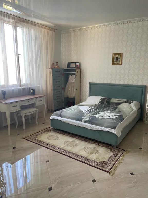 Красивая, уютная студия с видом на Волгу и набережную