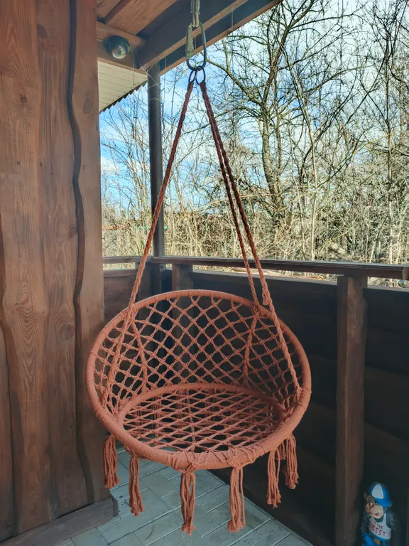 Дом Стрела на берегу водоема с баней и очагом