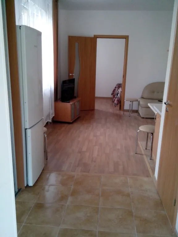 Квартира Квартира 2-х кв. в коттедже, закрытая парковка, центральная часть города — Калининград